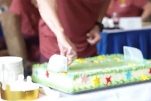 韦世豪带头唱生日歌🎤久尔杰维奇在国家队度过58岁生日